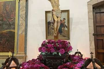 Preparación de los pasos de la Semana Santa de San Juan/Francisco Javier Santana.